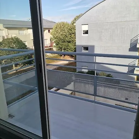 Апартаменты Lumineux Proche De La Avec Parking Couvert Privatif Ла-Рошель